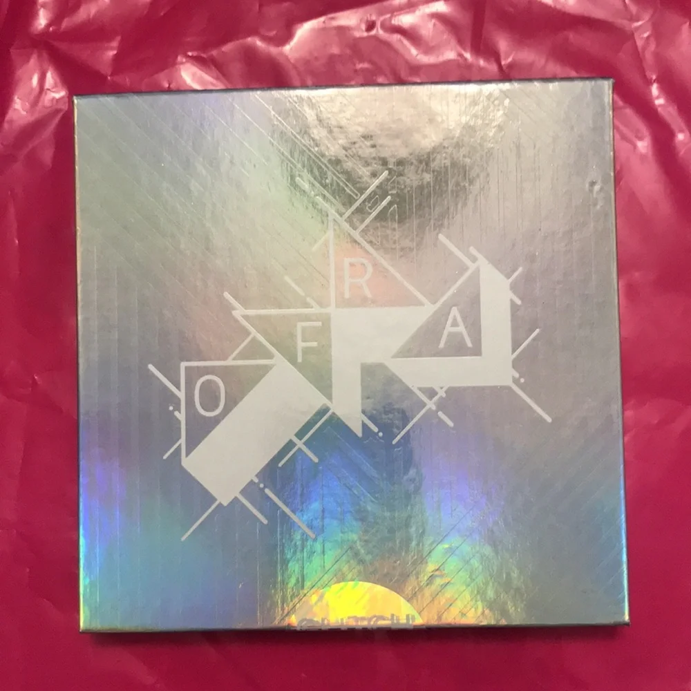 Ofra Glitch 2000 eyeshadow palette NWT NEW 🌷